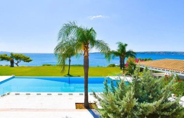 Beautiful imposing villa with stunning sea views