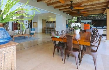 Very nice modern villa with stunning ocean views