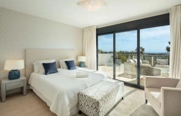 Magnifique propriété vue imprenable sur la mer au cœur de la vallée du golf