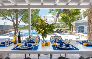 MAGNIFIQUE VILLA Vues spectaculaires sur la ville de Porto Cheli,