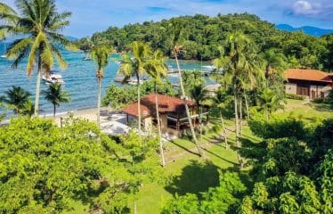 Magnifique domaine en bord de mer à vendre à Angra Dos Reis –