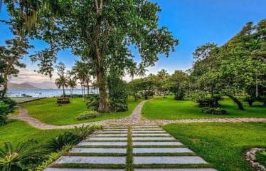 Magnifique domaine en bord de mer à vendre à Angra Dos Reis –