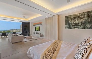 La villa offre una vista mozzafiato sul Mare delle Andamane ed è offerta con una vegetazione pittoresca.