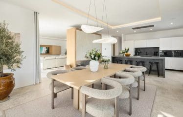 SUPERBE VILLA DE GOLF EN PREMIÈRE LIGNE AVEC VUES INCROYABLES