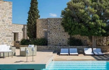 Magnifique villa pieds dans l&rsquo;eau située à Paros