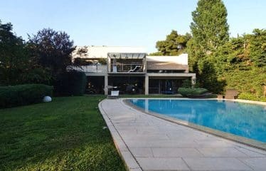 Très belle villa de luxe située à Ekali