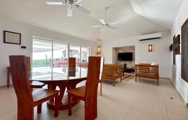 Belle Villa Bali – Vue Mer – Terres Basses