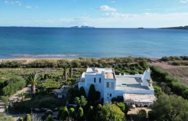 Très belle Villa exclusive située à Petrothalassa, Portoheli.