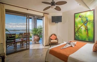 Splendid villa with ocean view