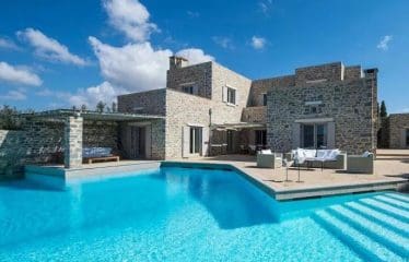 Magnifique villa pieds dans l&rsquo;eau située à Paros