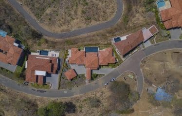 Très belle villa contemporaine avec vue sur l&rsquo;océan