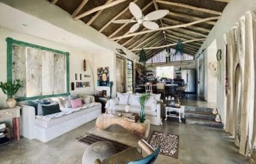 Splendide villa située en bord de mer à Cabrera