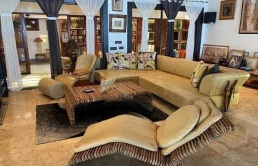 Somptueuse propriété pieds dans l&rsquo; eau vue mer époustouflante .                     Commune à Tahiti, Polynésie française