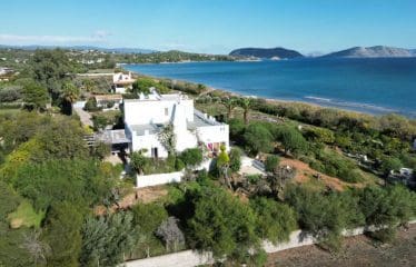 Très belle Villa exclusive située à Petrothalassa, Portoheli.