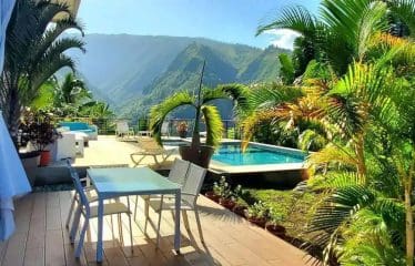 Très belle villa située dans la résidence « Les hauts de Matatia » à Taapuna.