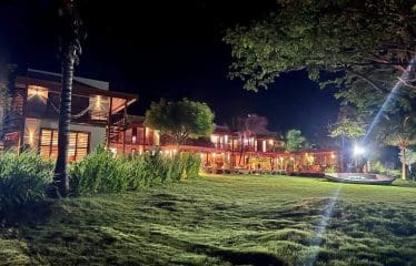 Magnifique Propriété de 9 suites en front de mer dans la nature tropicale de Jericoacoara
