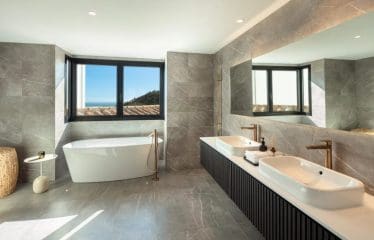 Magnificent MANOR HOUSE WITH PANORAMIC SEA VIEWS IN EL MADROÑAL