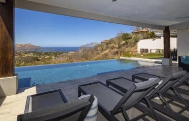 Très belle villa contemporaine avec vue sur l&rsquo;océan