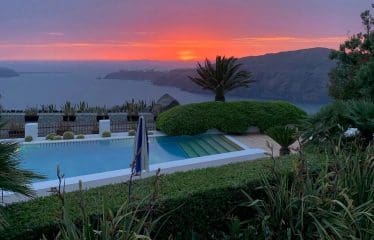 Splendide villa avec vue mer située à Santorin