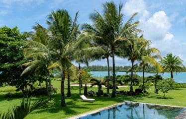 MAGNIFIQUE PROPRIÉTÉ  VUE PANORAMIQUE SUR LE LAGON ET GOLF