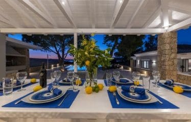 MAGNIFIQUE VILLA Vues spectaculaires sur la ville de Porto Cheli,