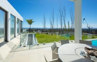 Magnifique propriété contemporaine exclusive d&rsquo;El Herrojo, à La Quinta.