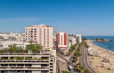 Magnificent penthouse facing Ipanema beach