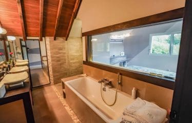 Adainville   PROPRIÉTÉ EXCEPTIONNELLE AVEC PISCINE COUVERTE .