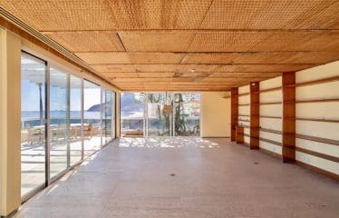 Magnificent penthouse facing Ipanema beach