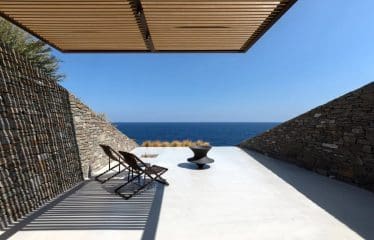 superbe villa au design architectural distinctif sur l’île de Sérifos.