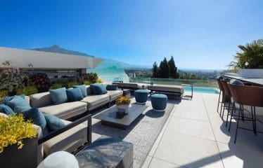 Très belle villa moderne jumelée située à Marbella