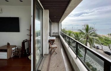 Beautiful renovated apartment with sea view and balcony in Ipanema