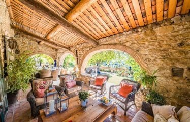 Luxueux Mas en pierre du 18ème siècle avec piscine chauffée – Propriété unique à Biot