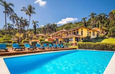 Incroyable villa en bord de mer à Cabrera