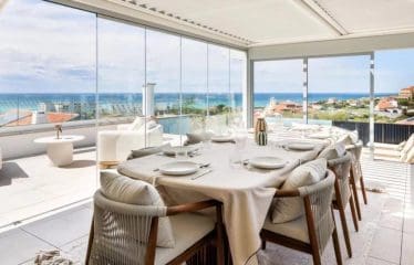 Magnifique Propriété neuve situé dans les quartiers élégant de Biarritz vue mer Panoramique sur l océan .