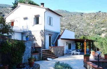 Belle villa moderne située à Isola Del Giglio