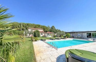 Splendide propriété pleine de charme située à Cecina