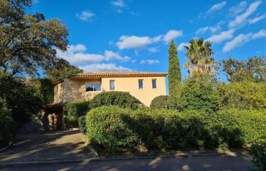 Magnificent property for sale a few minutes from Cala Rossa and Saint Cyprien beaches