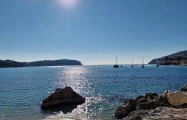 Belle Propriété sur les hauteurs de Villefranche sur mer , sur 2 niveaux