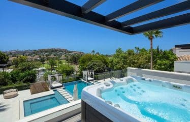 Magnifique villa de luxe située à Nueva Andalucia