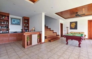 Very beautiful villa located in a luxury domain in Surin