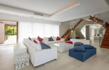Très belle Propriété de Luxe située à Beau champ