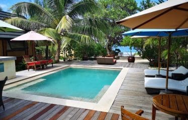 Villa Green Lodge in Moorea on the Beach