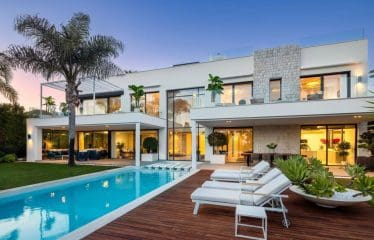 EMPLACEMENT PRIVILÉGIÉ À MARBELLA EST