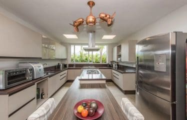 Très belle villa à vendre située à Porto Bello