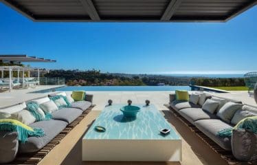 Très belle villa de luxe moderne située à Marbella