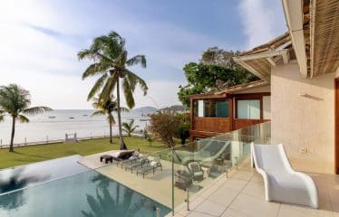 Magnifique Manoir sur le front de mer à Buzios