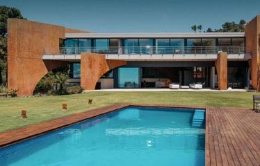 VILLA FUTURA – UNIQUE ULTRAMODERN STATE-OF-ART LUXURY VILLA WITH WOW FACTOR IN LA RESERVA DE ALCUZCUZ, BENAHAVIS