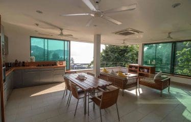 Magnificent apartment with a splendid view of the sea