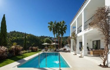 Magnificent MANOR HOUSE WITH PANORAMIC SEA VIEWS IN EL MADROÑAL